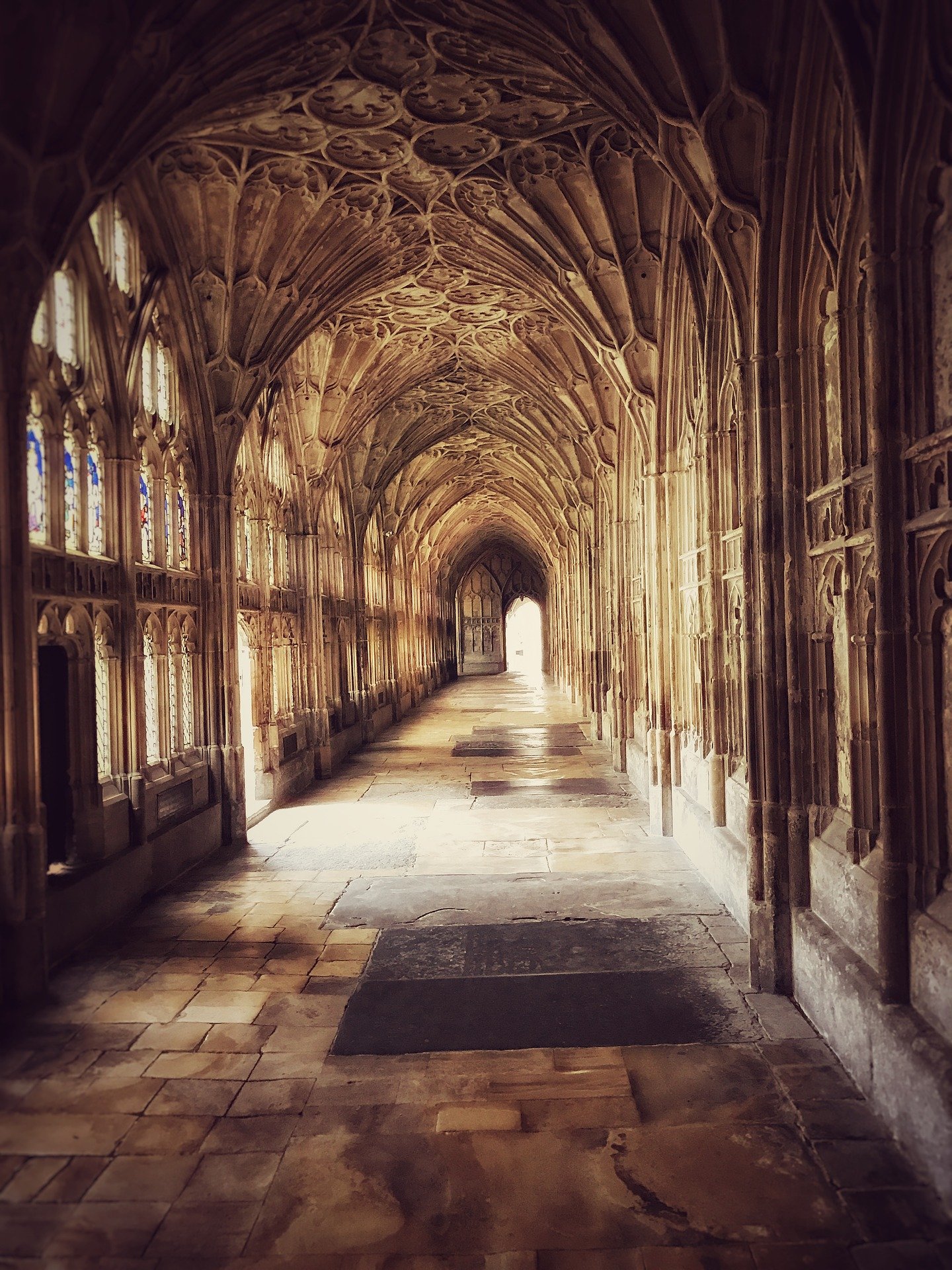 cathedral-2286910_1920